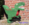 T-Rex Piñata in grün